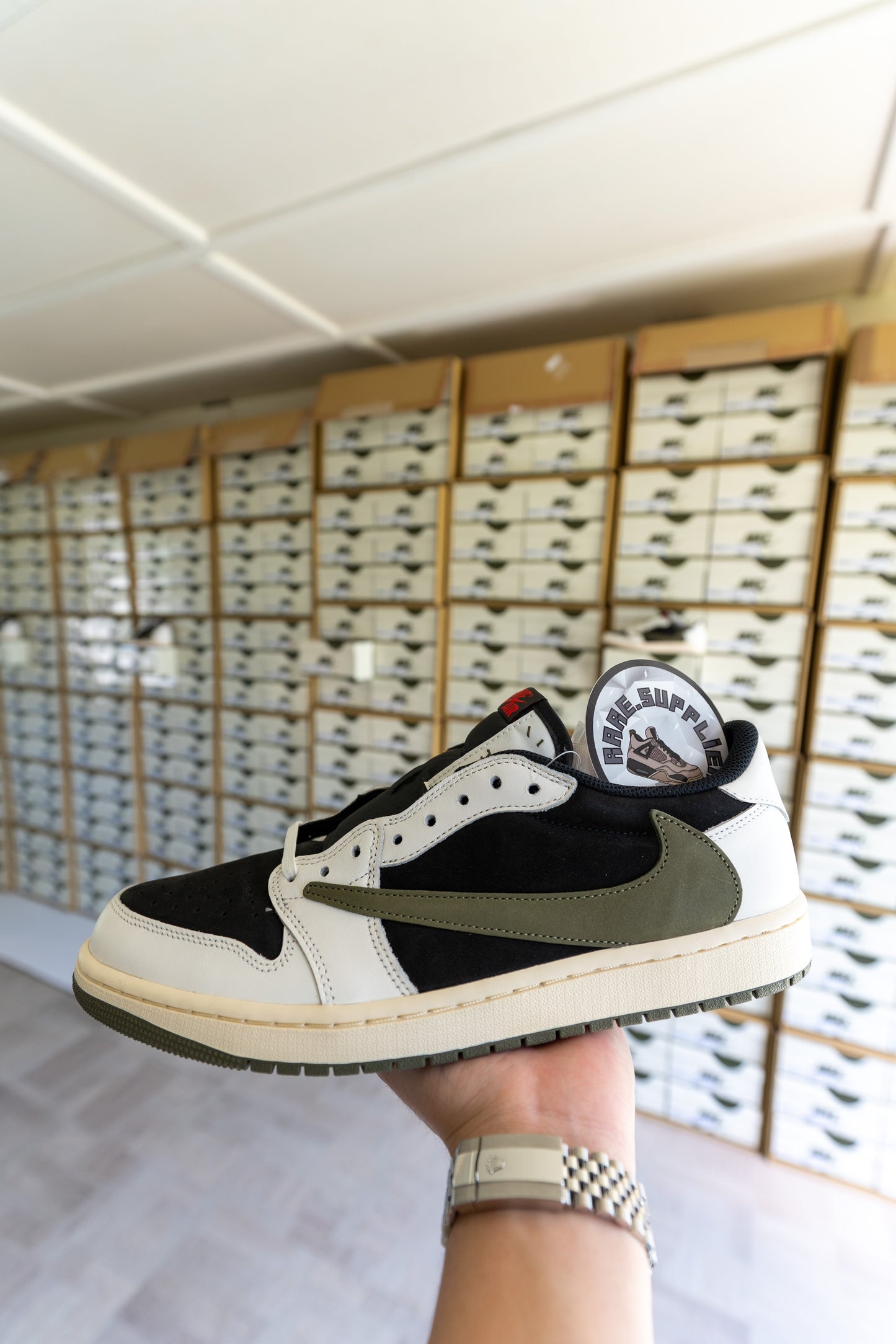 Travis Scott Jordan 1 Low Olive (W)